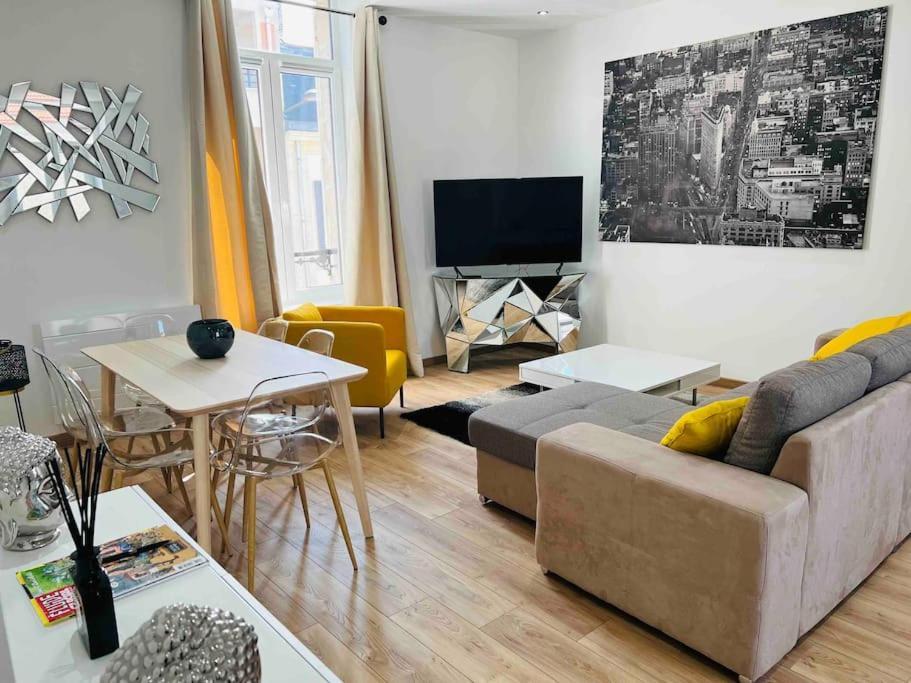 Cosy T3 Centre Reims/pkg Prive Reims